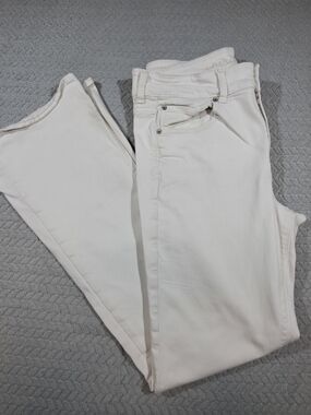 American Eagle Outfitters White Skinny Jeans